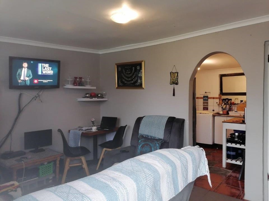 2 Bedroom Property for Sale in Bishop Lavis Western Cape